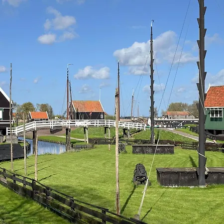 Grote Weeshuis Vakantiehuis *