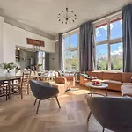 Grote Weeshuis * Enkhuizen